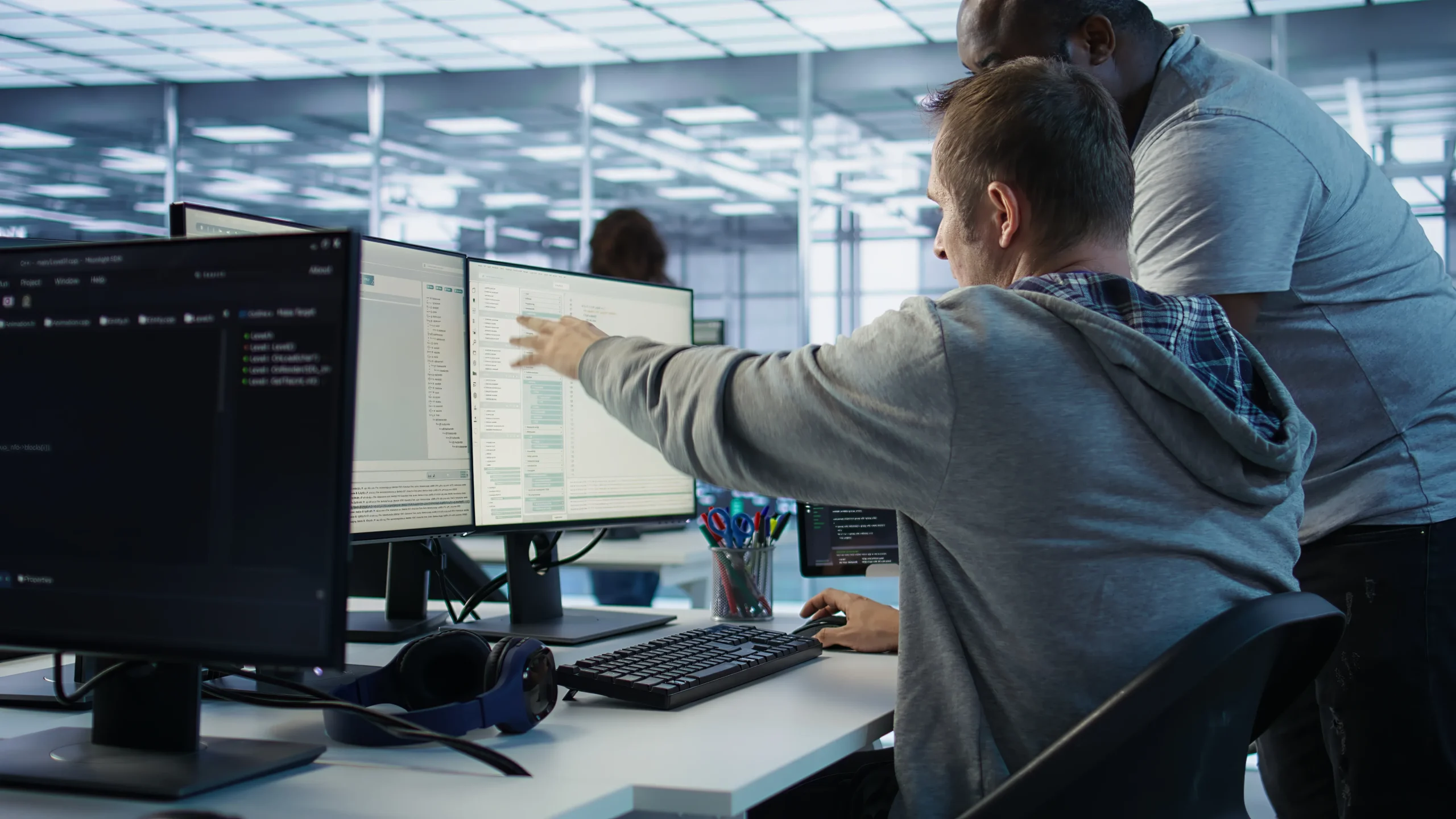 Web deployment and launch services in Newark